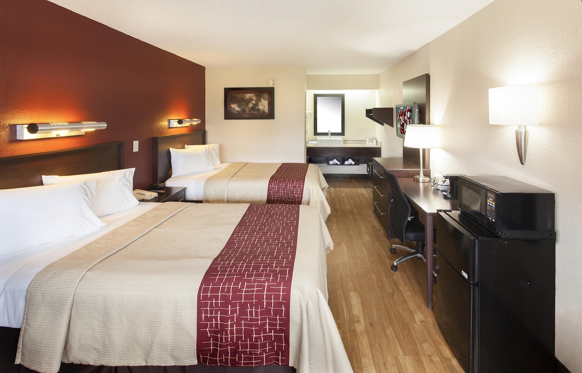 Red Roof Inn Plus+ Philadelphia Airport Эссингтон Экстерьер фото
