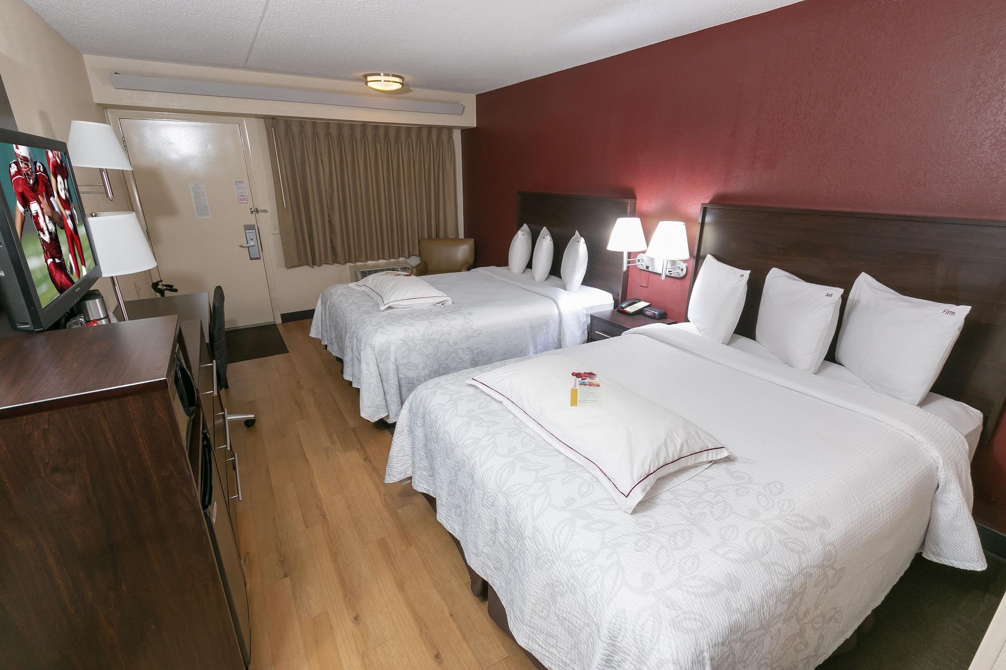 Red Roof Inn Plus+ Philadelphia Airport Эссингтон Экстерьер фото