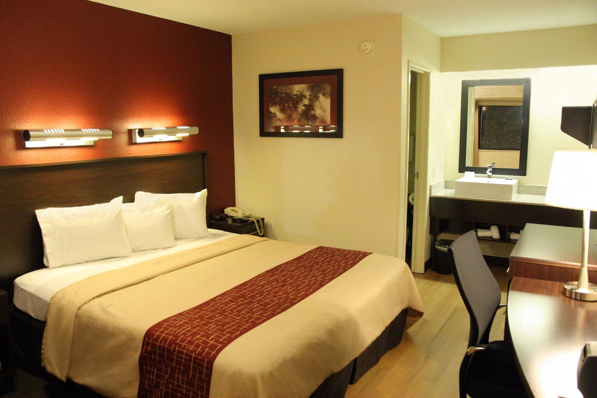 Red Roof Inn Plus+ Philadelphia Airport Эссингтон Экстерьер фото