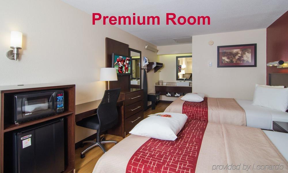 Red Roof Inn Plus+ Philadelphia Airport Эссингтон Экстерьер фото