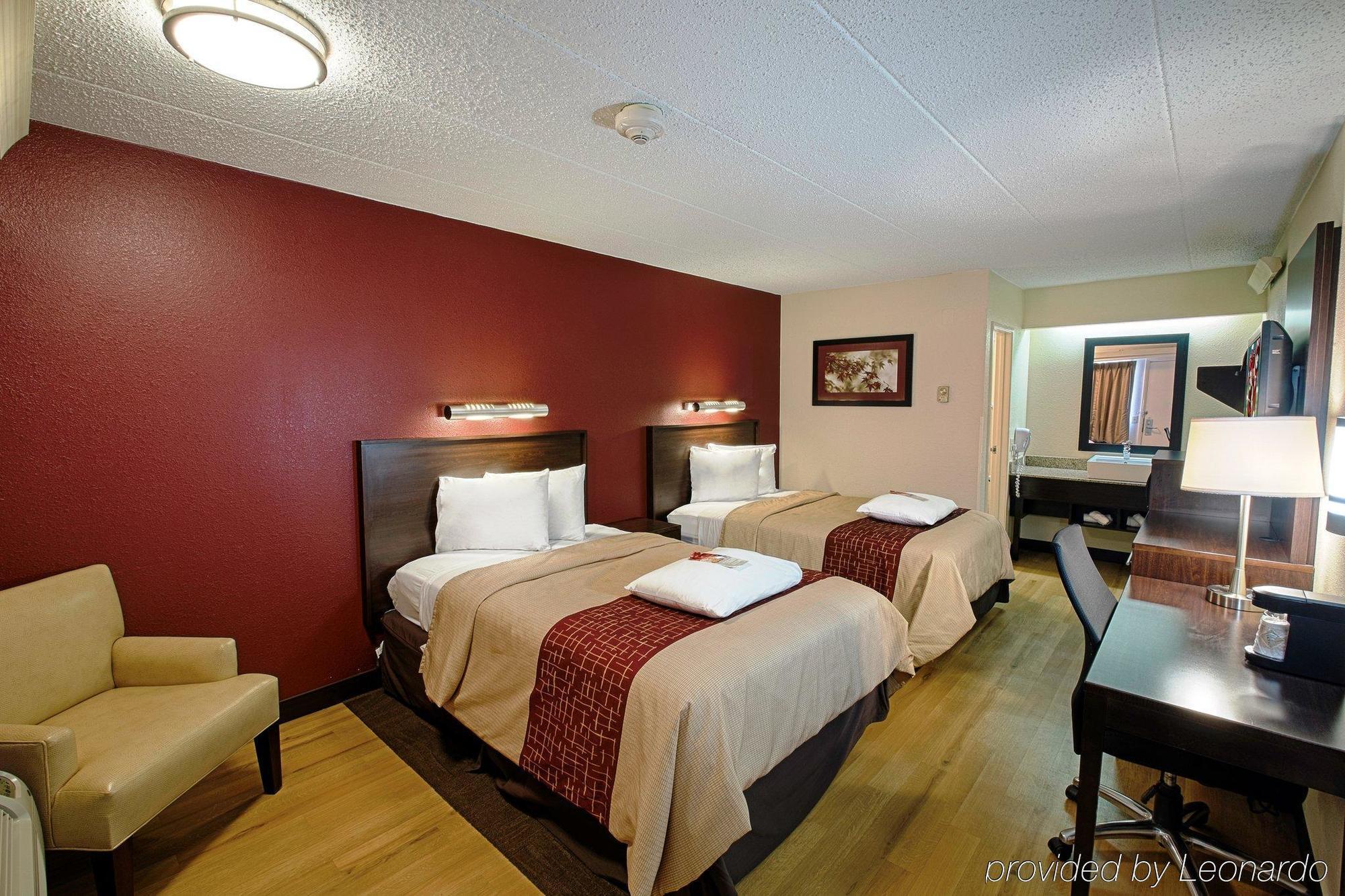 Red Roof Inn Plus+ Philadelphia Airport Эссингтон Экстерьер фото