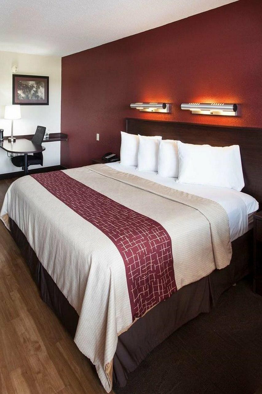 Red Roof Inn Plus+ Philadelphia Airport Эссингтон Экстерьер фото